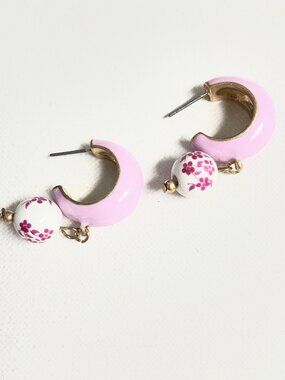 hoop earrings-pink
